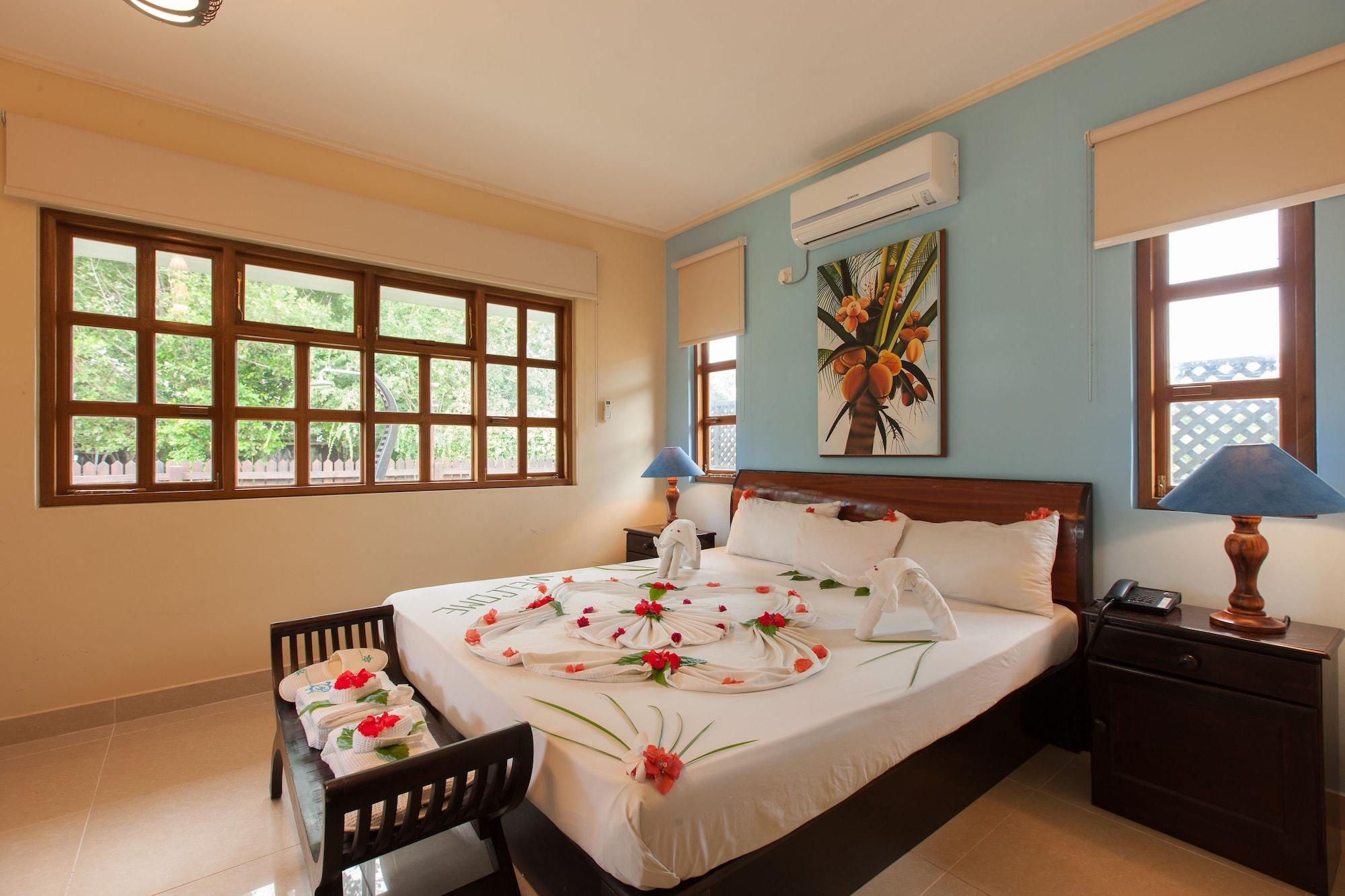 Le Relax Self Catering Apartment La Digue Exterior foto
